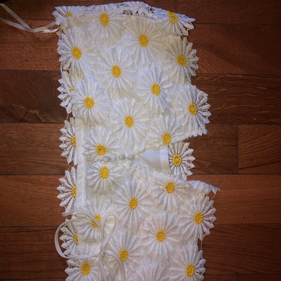 Sunflower outfit! - Picture 3 of 3